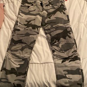 COPY - True religion camo pants | size 29 |